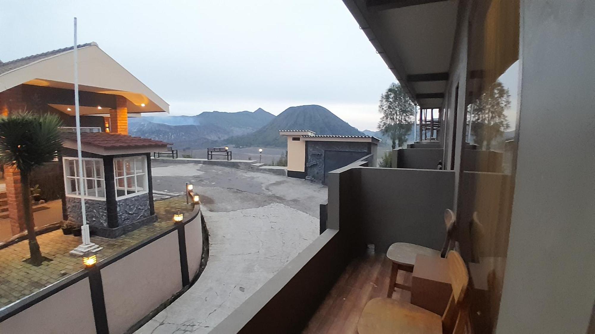 Sky View Bromo Guest House Ngadisari Exterior photo